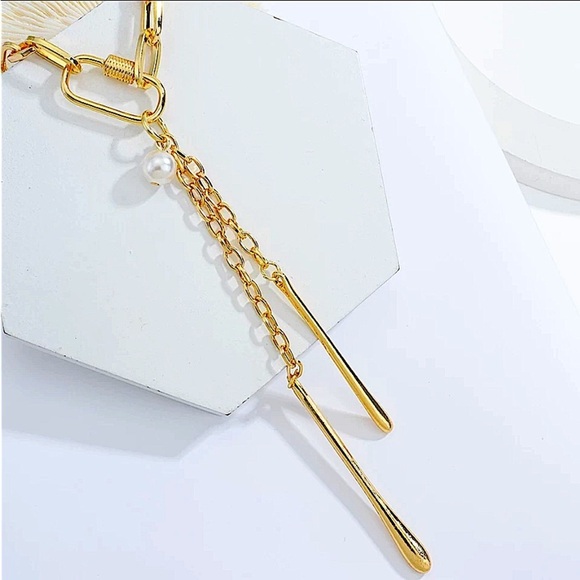 Gold Chunky Chain Link Pearl Pendant Statement Necklace - Picture 4 of 7